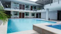 โรงแรมคายูกา - ที่มีสระว่ายน้ำ