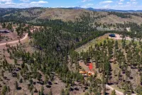 Deadwood Private Luxury Cabin with Gold Mine and Creek
