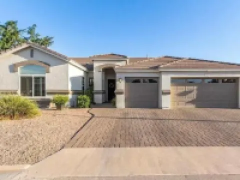 Lakefront!FREE Heated Salt water Pool, Spa! Boat! Kayak! Arcades!EV charger. Hotels in Sun Lakes