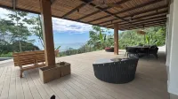 Casa Luna - Private Suites with Ocean View, Pool, AC, WiFi Hotels in San Francisco de Coyote
