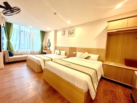 Royal Hotel Ha Noi Отели рядом с достопримечательностью «Мавзолей Хо Ши Мина»