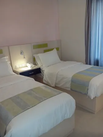 The Arizon at Malioboro Hotel Отели в г. Gedong Tengen