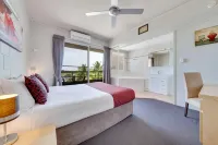 Camelot Motel