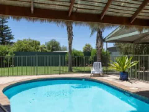 Paringa Caravan Park Hotels in Renmark