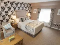 The Commercial Hotel Hotels in Ballater