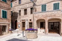 Albergo Diffuso Borgo Santo Hôtels à : San Giovanni d'Asso