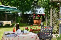 Logis Hôtels Restaurant le Dauphin Hotels in Salbris