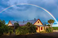 The Factory Luxury Accommodation Hotel a 