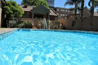 Moonriver Guesthouse - Pools