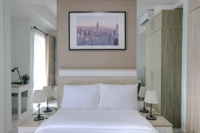 Best Price Studio Apartment Springwood Residence Hotell i Panunggangan