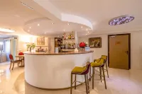 Hôtel les Trois Roses, Meylan Grenoble Hotels in Corenc