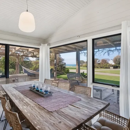 Bear Gully Coastal Cottages