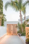 Vanik Suites