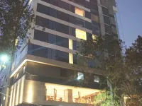 浦那瑞米格蘭德spa飯店 Shaniwar Wada宮附近的飯店