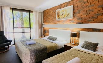 Connells Motel & Serviced Apartments
