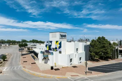 Spark by Hilton Artesia فنادق في Artesia