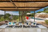 311 Villa con Piscina ad Ostuni