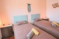 Guesthouse Beach Break Hotels in 