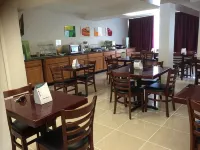 Days Inn by Wyndham Hartsfield Jackson Atlanta Airport West - breakfast