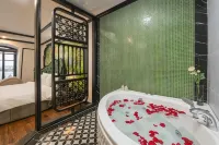 Royal Hotel Vinh Yen Hotels in Khai Quang