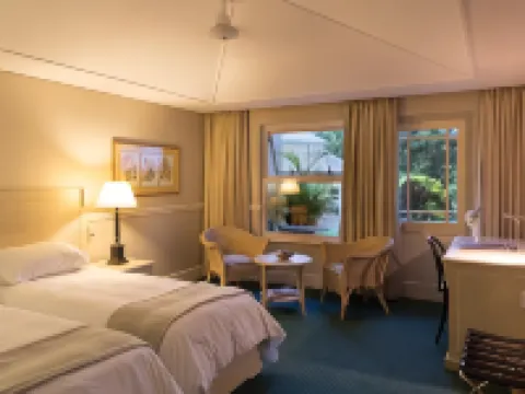 Quarry Lake Inn Hotels in East london