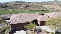 Spacious retreat in beautiful Fountain Hills. Close to everything!