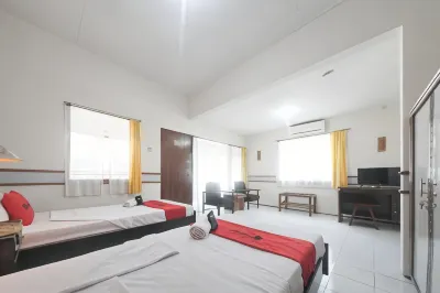 RedDoorz near Balai Kota Malang Hotel di Kauman