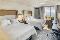 Holiday Inn Detroit Lakes - Lakefront Hotels in Detroit Lakes
