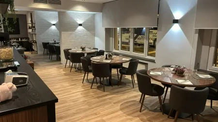 Hotel Pax Отели в г. Bivange