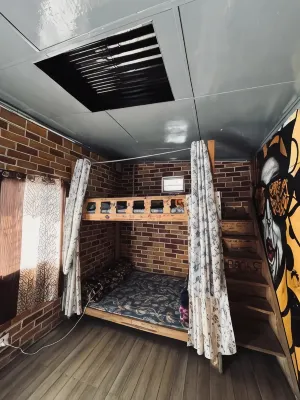 Isabella Hostel  호텔