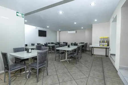 Hotel Plaza del Arco - Monterrey