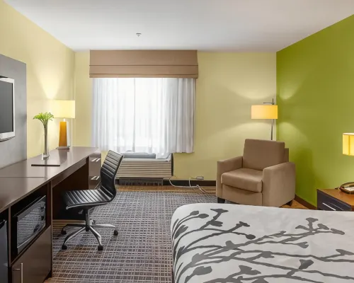 Sleep Inn & Suites Harbour Pointe Hotels in Brandermill