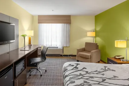 Sleep Inn & Suites Harbour Pointe Отели рядом с достопримечательностью «Парк Роквуд»