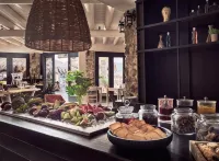 Gloria Maris Hotel Suites and Villa - Parking