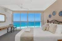 Golden Sands on the Beach - Absolute Beachfront Apartments - spa