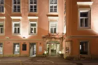 Boutique Hotel Dom - Rooms & Suites Hotels in Innere Stadt