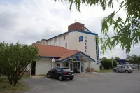 Ibis Budget Saint Paul les Dax فنادق في Magescq