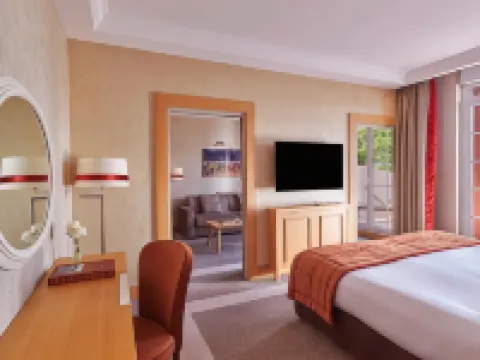 Hôtel Barrière l'Hôtel du Golf Hotels in Saint-Arnoult