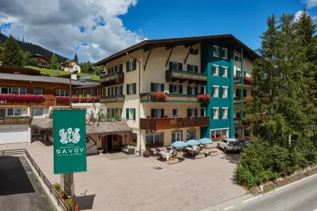 Dolomites Wellness Hotel Savoy Отели рядом с достопримечательностью «Ski School Dolomites»