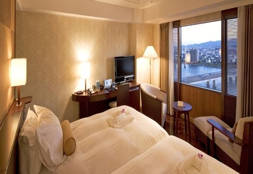 미야자키 칸코 호텔 온천 전경