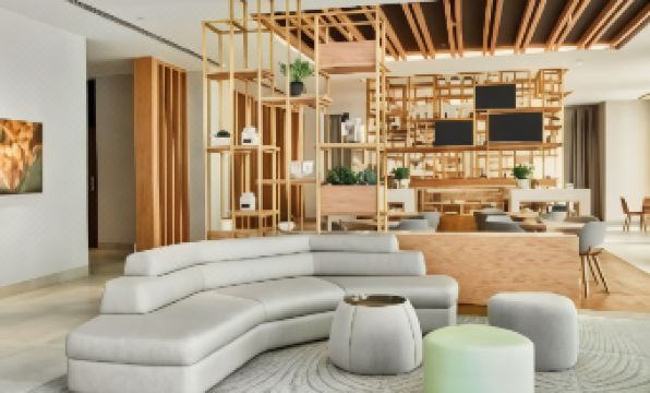 Hilton Garden Inn Dubai, Mall Avenue