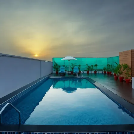 Four Points by Sheraton Chennai OMR Отели рядом с достопримечательностью «Inian Netlon-Netlon Mosquito Net for Sale OMR Sholinganallur Chennai»