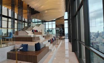 Brand New 2 bedroom near Paragon