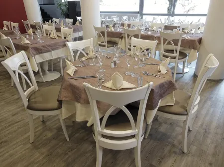 Best Western Hôtel Le Sud Отели в г. Маноск