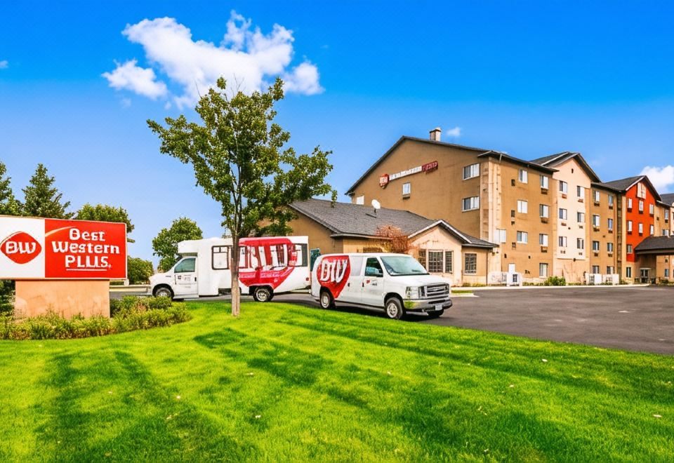 Best Western Plus Blaine at the National Sports Center - Housity