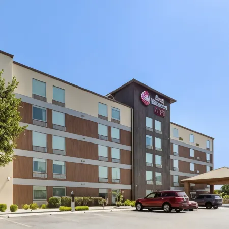 Best Western Plus Downtown North Отели рядом с достопримечательностью «Музей Витте»