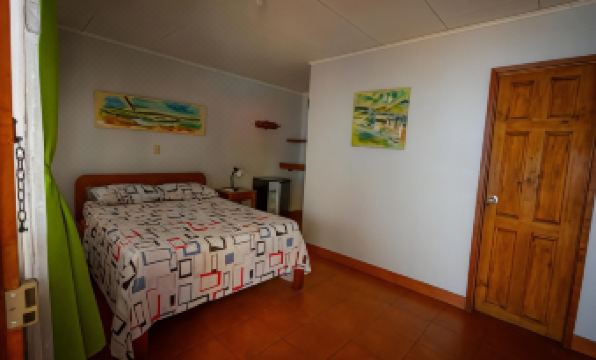 Hotel Marielos - Housity