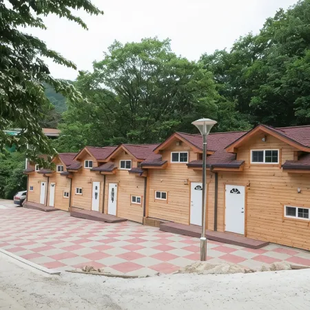 Wonju Sansori Pension Отели рядом с достопримечательностью «Загородный клуб Park Valley»