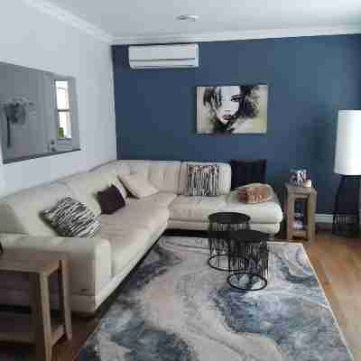 Charming Renovated House with Private Entrance in Québec Others