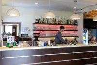Plitvice Holiday Resort - Quầy bar